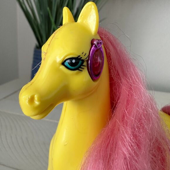 MGA Magic Touch Pony Crystalia Yellow Horse Gems Jewels NOT WORKING Vintage 1996 - Picture 2 of 11